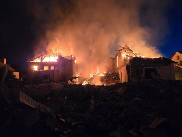 Россияне ночью ударили по Харькову, произошли пожары, пострадали два человека – ОВА