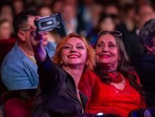 Кадочникова, Зюбина, Макгоуэн, Джамала, Никитюк, Ройтбурд, Чичкан появились на открытии Одесского международного кинофестиваля. Фоторепортаж