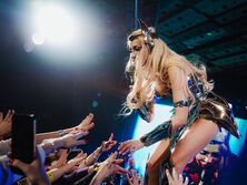 Три новых образа Поляковой на сольнике в Киеве. Самые яркие фото певицы