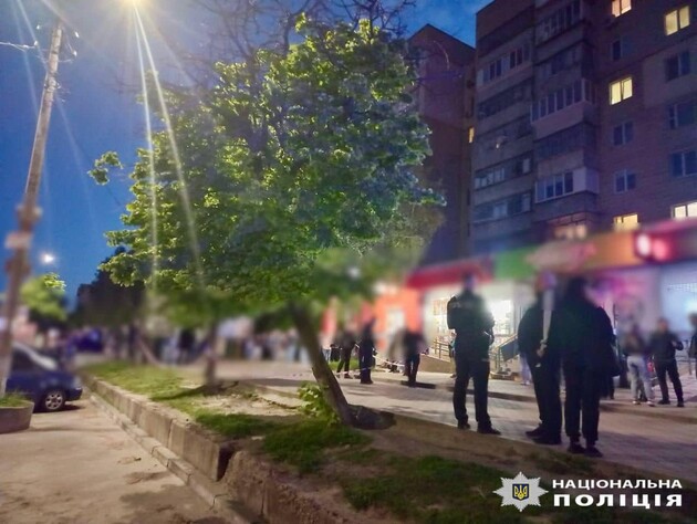 Взрыв в центре Броваров. В полиции сообщили, что мужчина, убегая, бросил гранату в сторону полицейского 