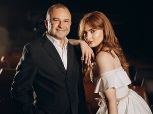 У Виктора Павлика – новая молодая партнерша. Что говорят в сети об их