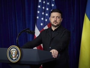 Зеленский о Донбассе: Мы будем действовать в соответствии с интересами Украины