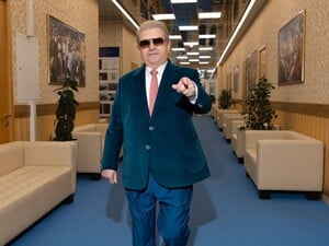 Продавал полякам кальсоны, выгнал родню из бизнеса и ест бычьи яйца. Пикантные факты о Поплавском