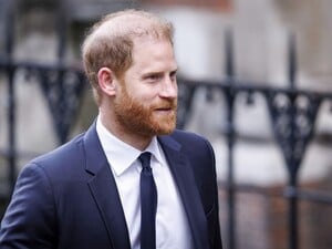 В суде обнародовали шаловливую переписку принца Гарри с журналисткой. Как она его нежно называла