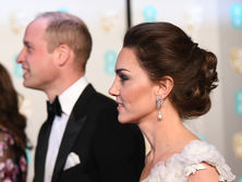 Кейт Миддлтон, принц Уильям, Клоуз, Вайс, Колман, Малек, Эванс посетили церемонию BAFTA. Фоторепортаж