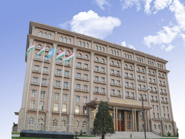 МЗС Таджикистану терміново закликало співвітчизників не їздити в Росію